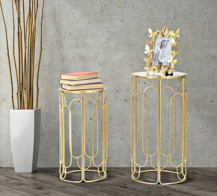 Kleiner runder Tisch aus Metall und Glas im 2er-Set in Gold