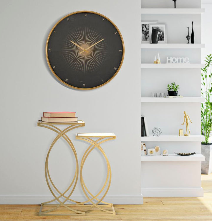 Goldener quadratischer Tisch aus Metall und Glas mit Doppelplatte