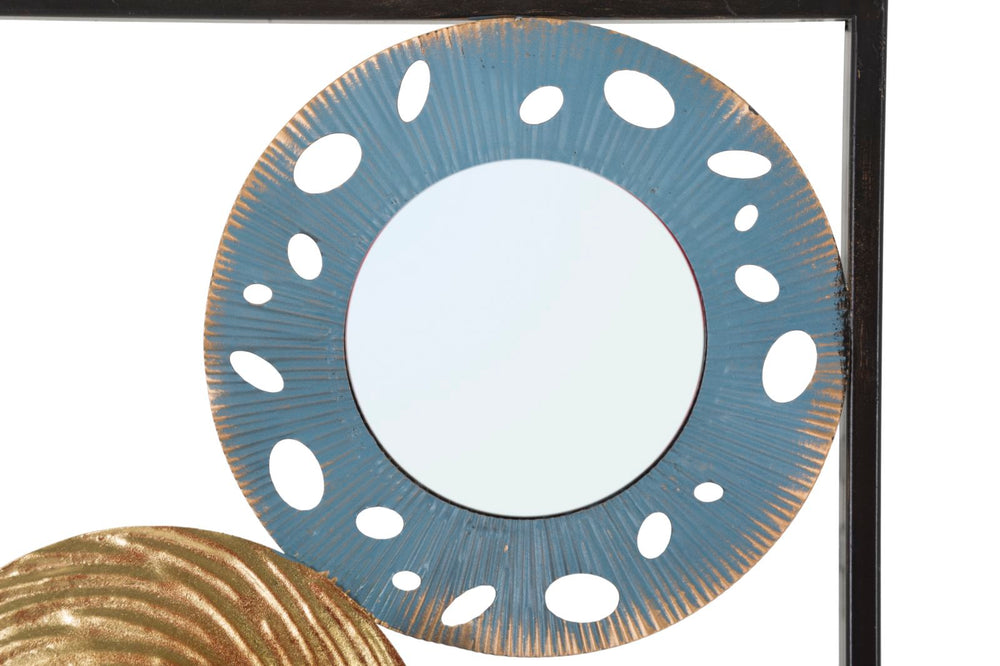 Geometrische Wanddekoration mit Metallkreisen in quadratischem Rahmen