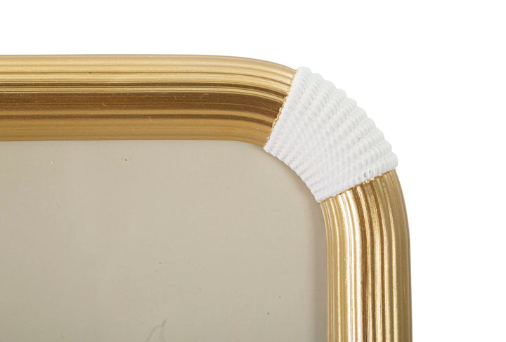 Goldener und weißer Bilderrahmen mit abgerundeten Ecken