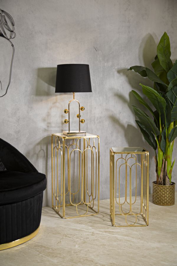 Kleiner rechteckiger Tisch aus goldfarbenem Metall und Glas im 2er-Set