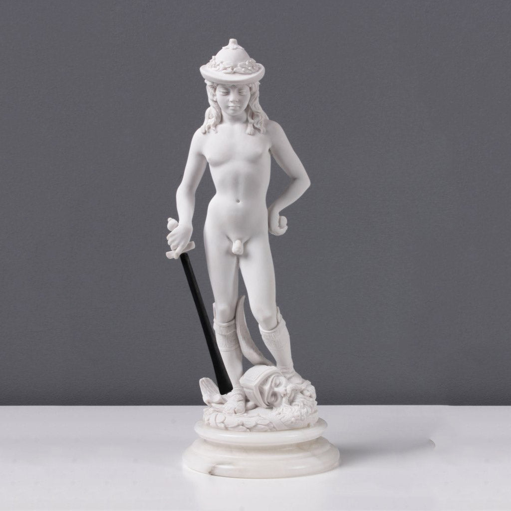 David von Donatello Statue