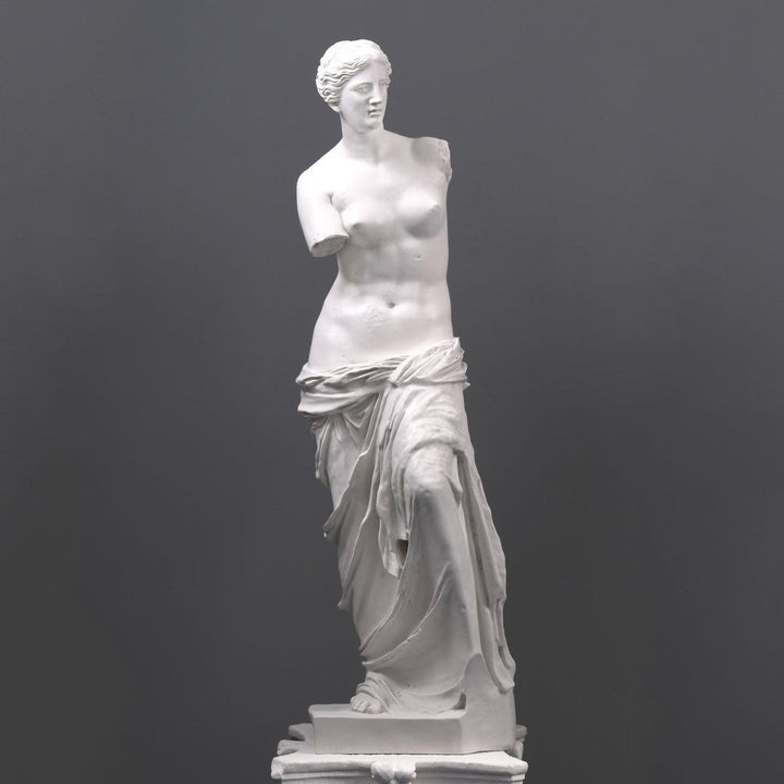 Venus von Milo Statue