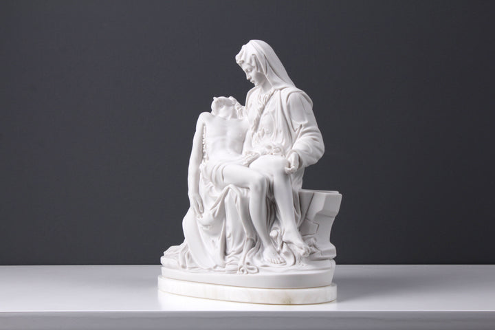 Pieta Skulptur (Klein)