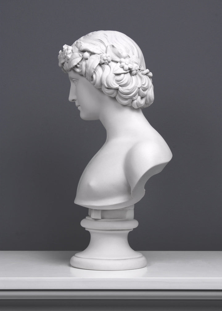 Antinous mit Bacchuskranz Büste