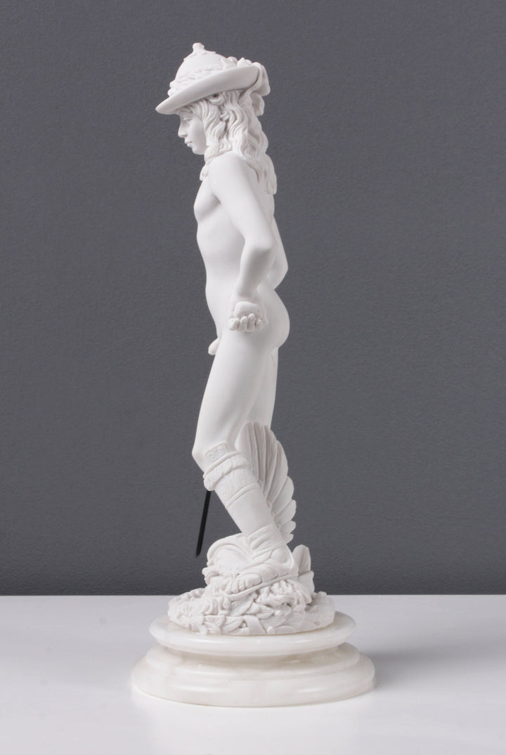 David von Donatello Statue