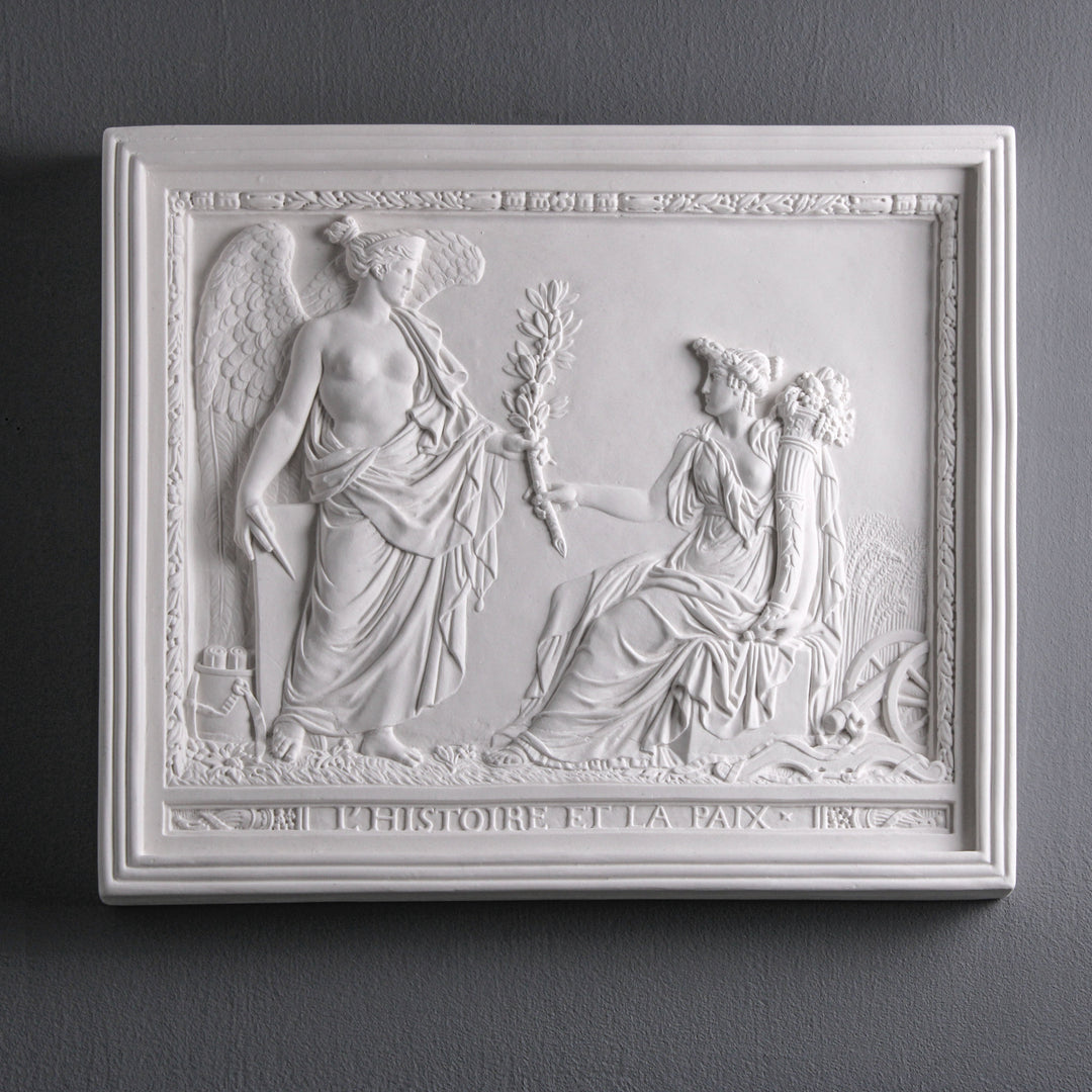 Siegesgöttin bringt Frieden – Relief