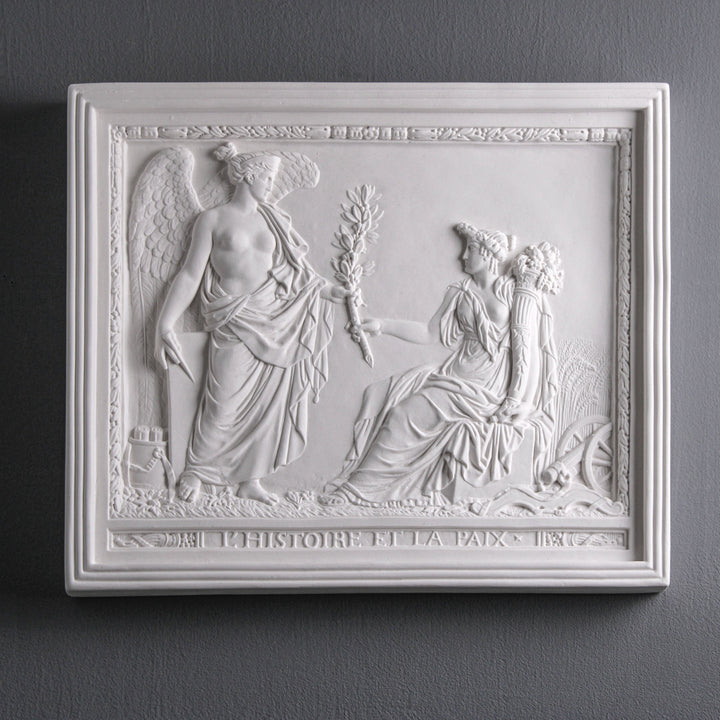 Siegesgöttin bringt Frieden – Relief