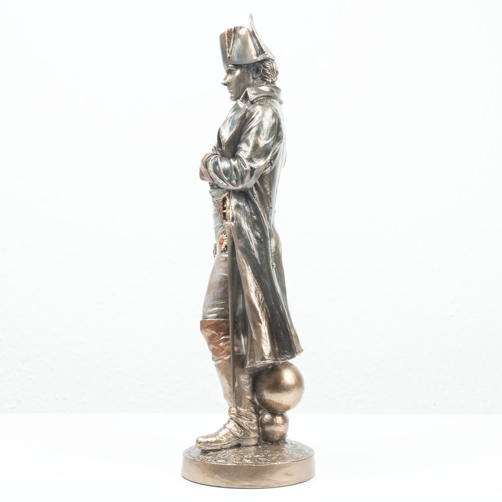 Napoleon Bonaparte Stehend (Bronzierte Skulptur aus Kunstharz)