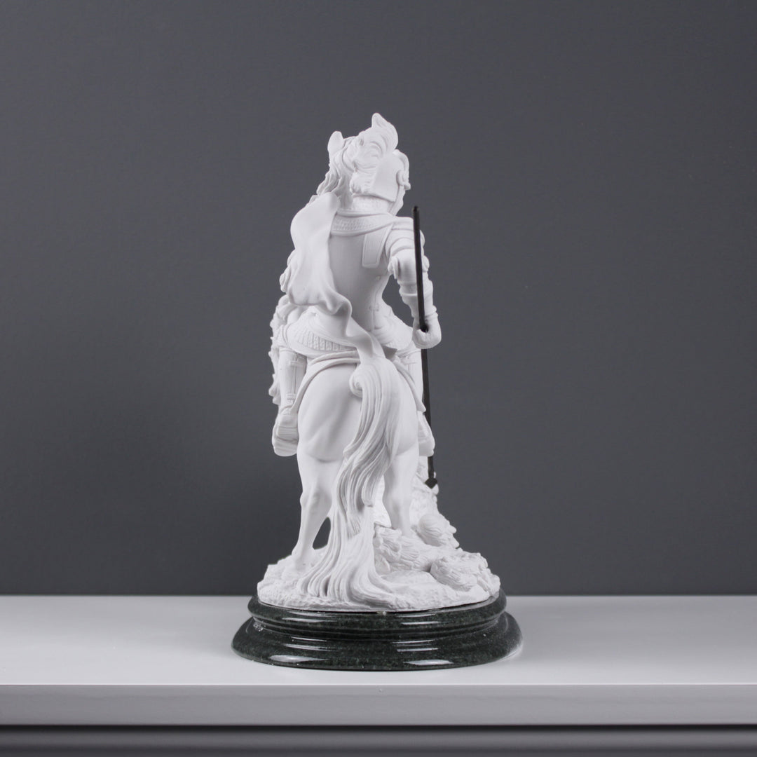 Heiliger Georg zu Pferd Statue