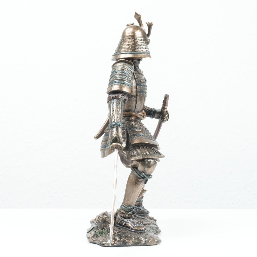 Samurai Krieger mit O-Yoroi (Bronzierte Skulptur aus Kunstharz)