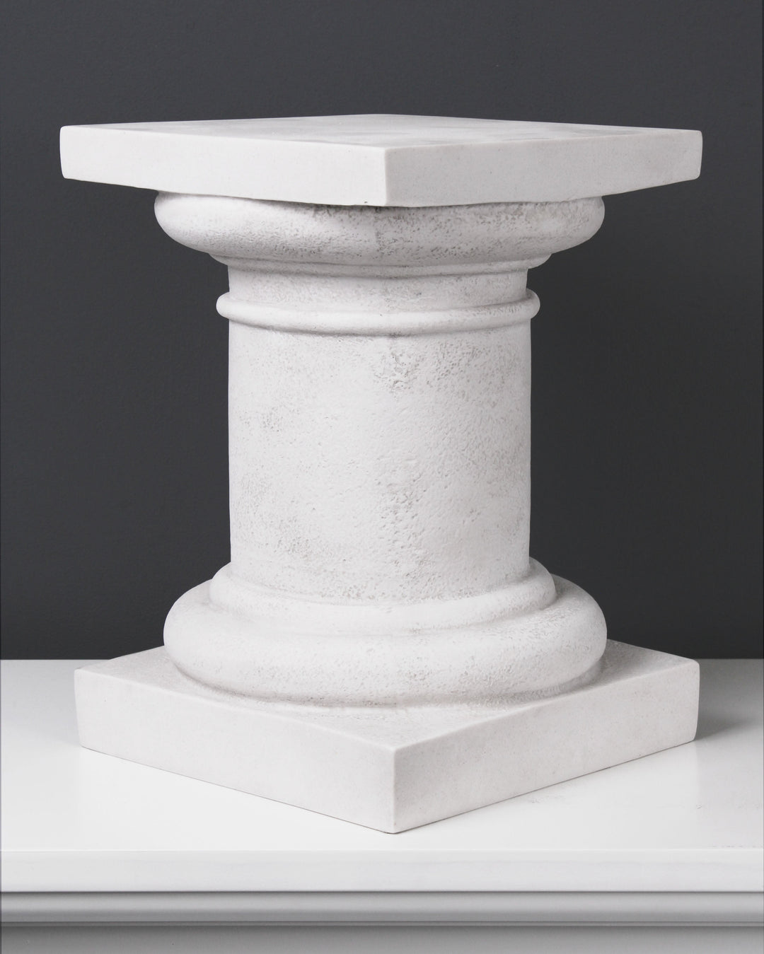 Kleine Marmorsäule für Statue