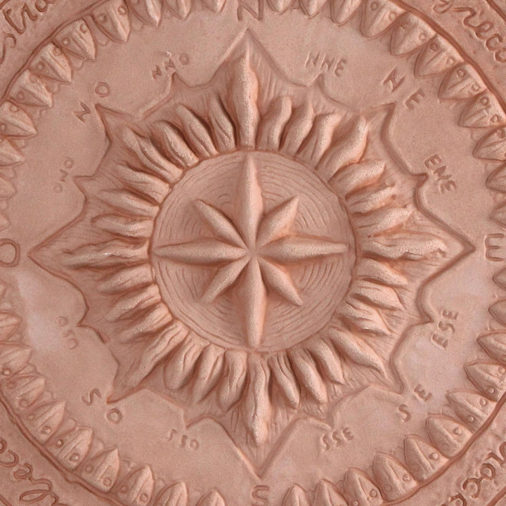 Windrose Rundes Terrakotta Basrelief