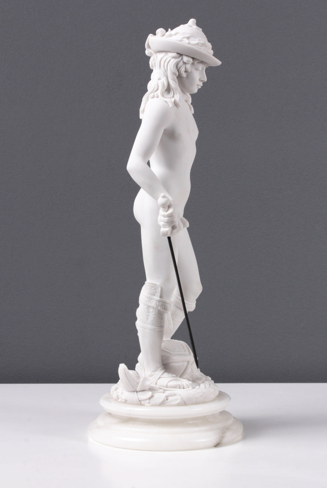 David von Donatello Statue