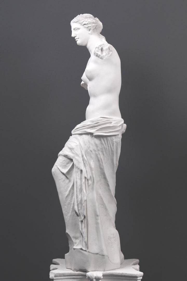 Venus von Milo Statue