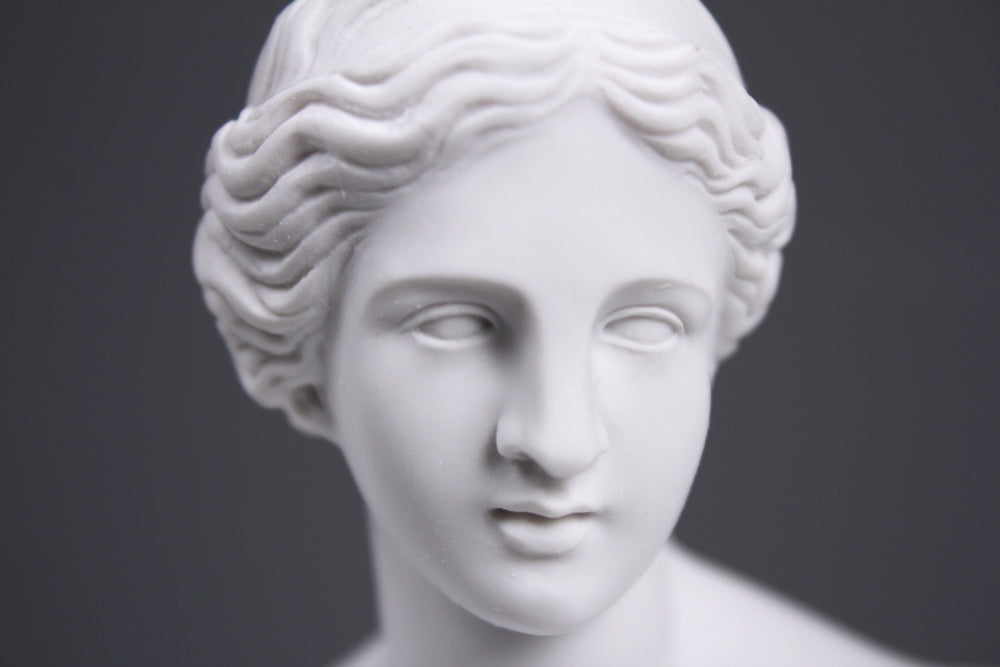 Aphrodite Büste Statue