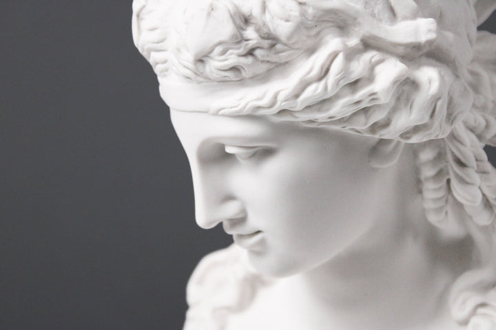 Antinous Lansdowne und Ariadne Büsten