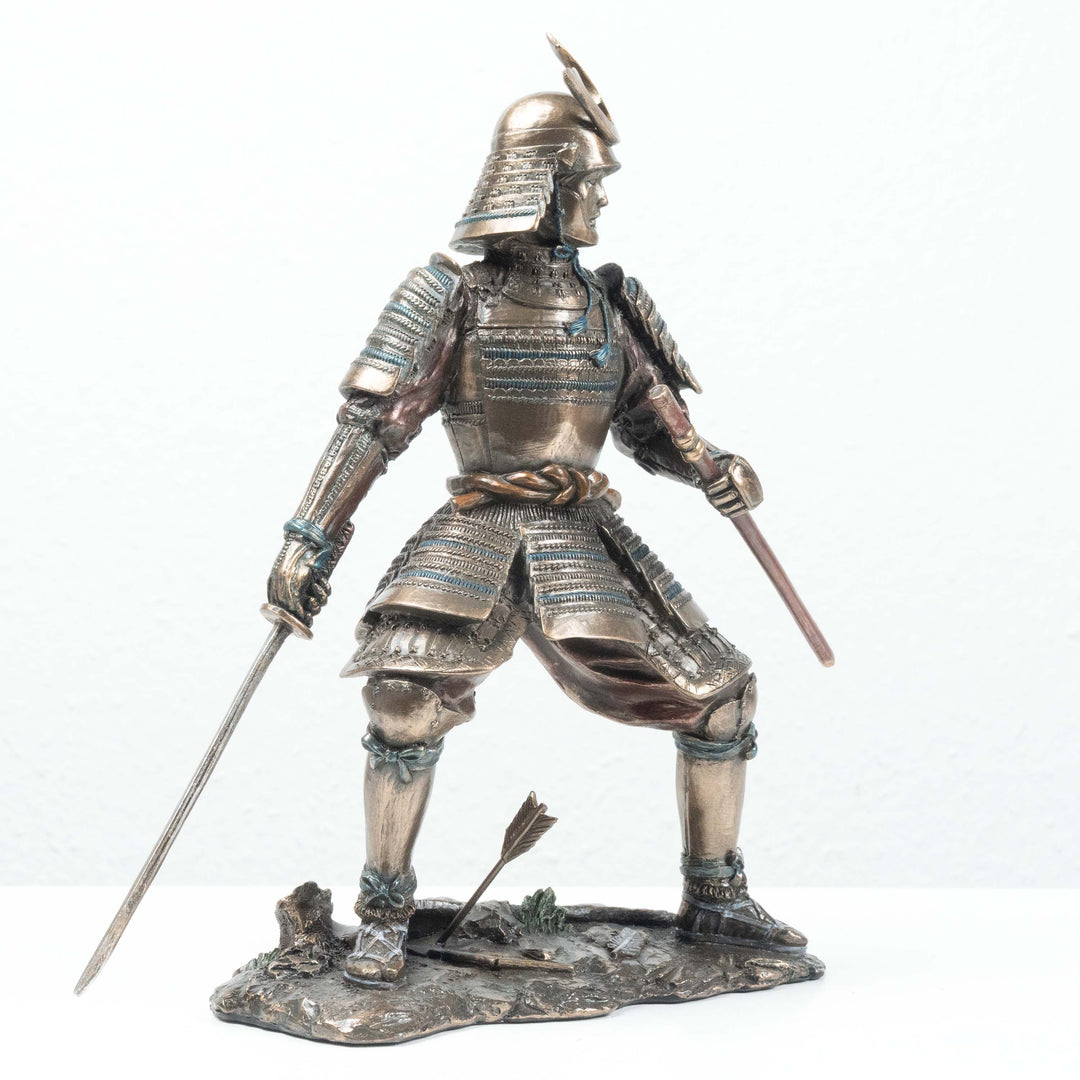 Samurai Krieger mit O-Yoroi (Bronzierte Skulptur aus Kunstharz)