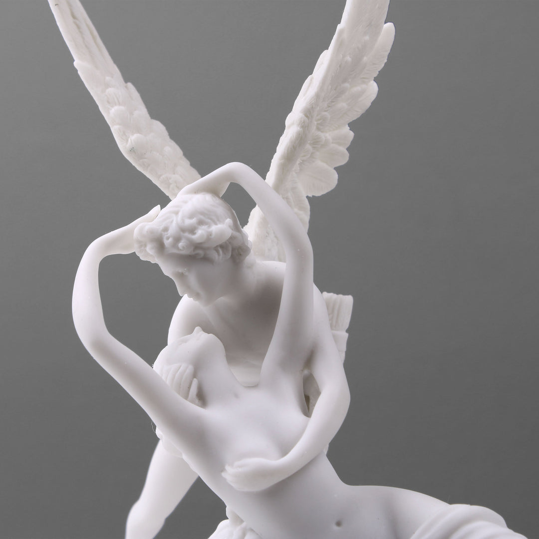 Amor und Psyche (Weiße Skulptur)
