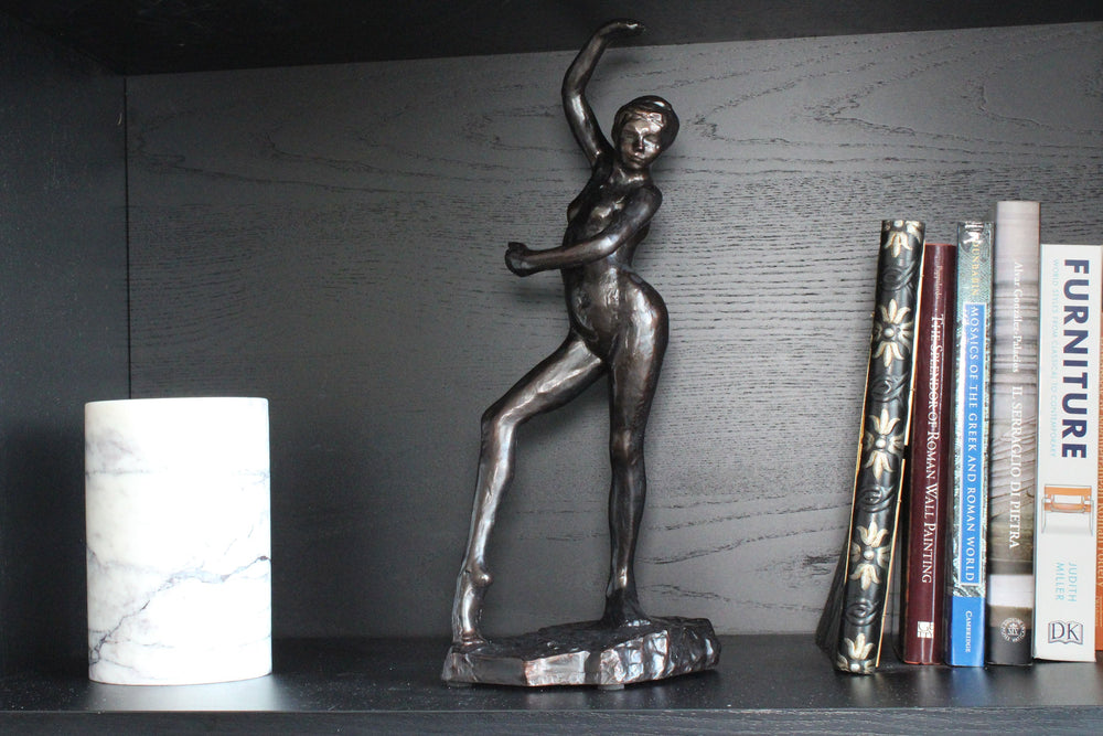 Spanischer Tanz Statue – Bronzierte Skulptur aus Kunstharz