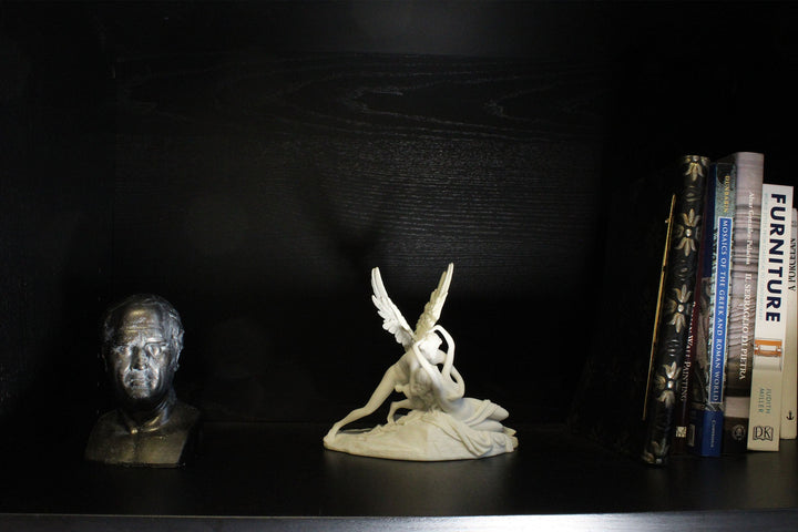 Amor und Psyche (Weiße Skulptur)
