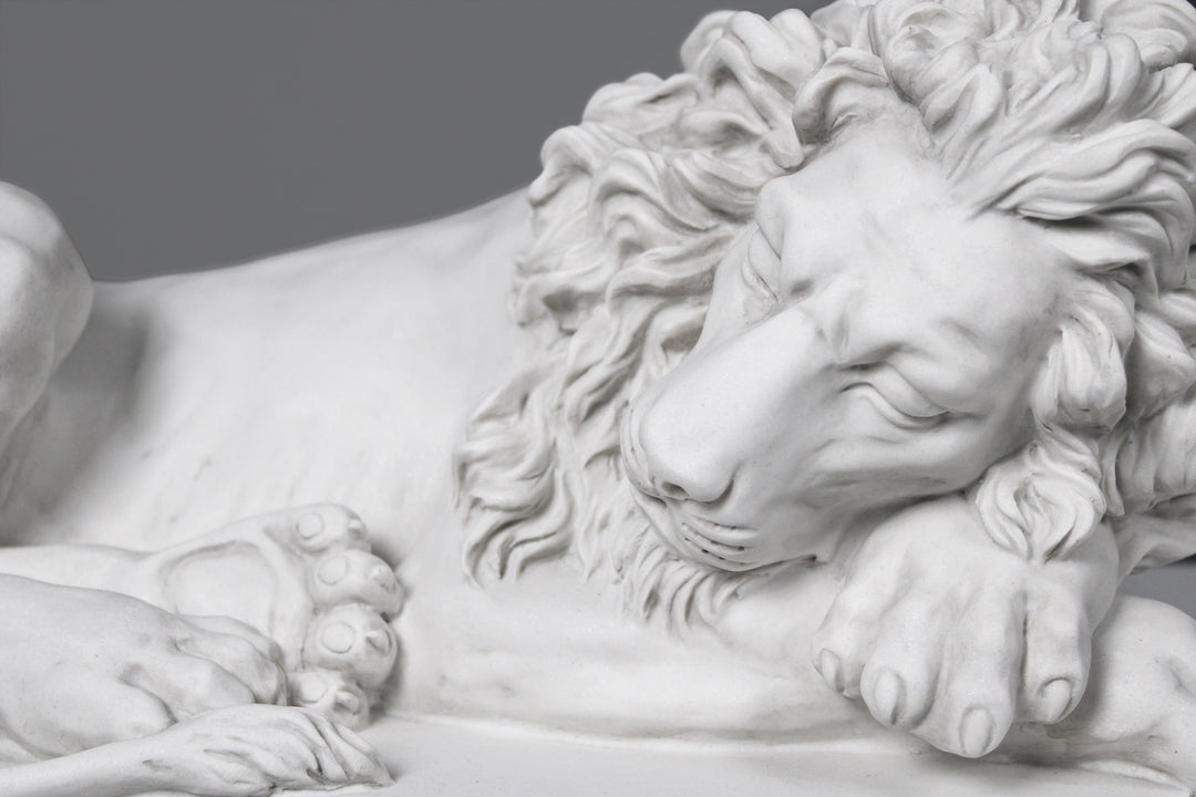 Große Löwen Statuen im Paar