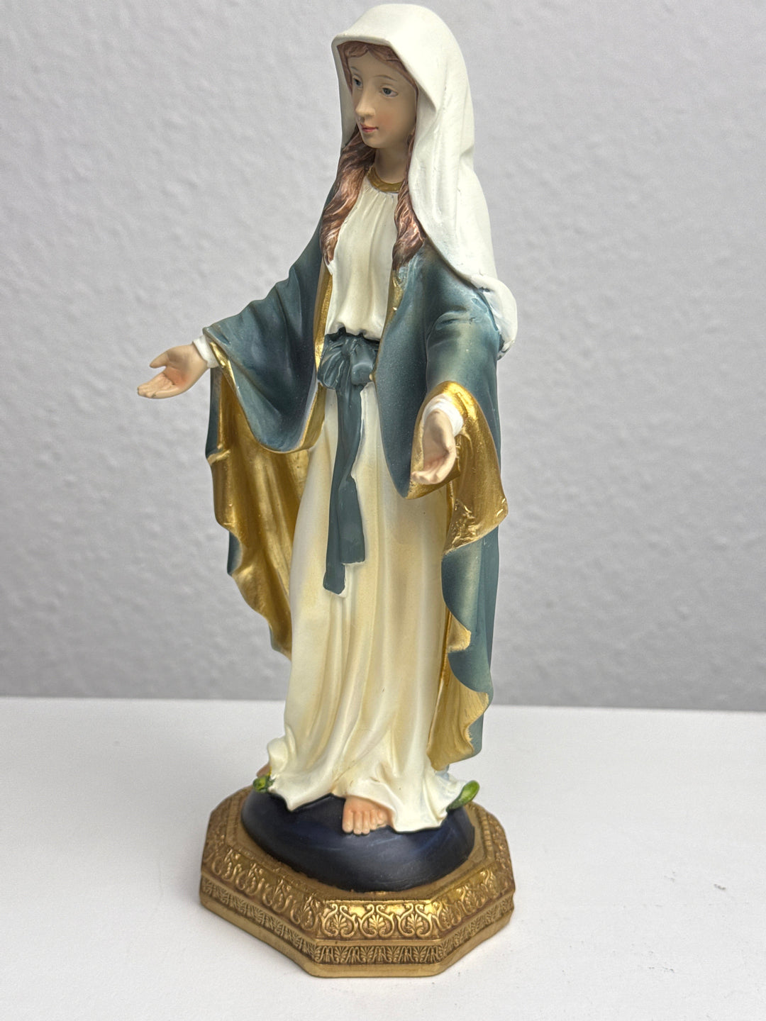 Jungfrau Maria Statue – Unsere Liebe Frau der Gnade (Klein)