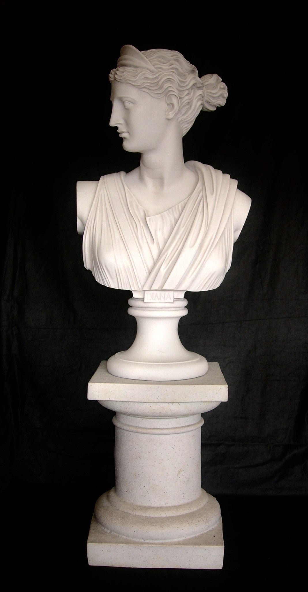 Kleine Marmorsäule für Statue