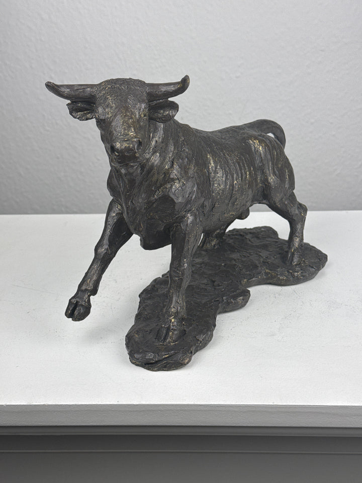 Stier Statue – Symbol für Stärke (Messing Schwarzfinish)