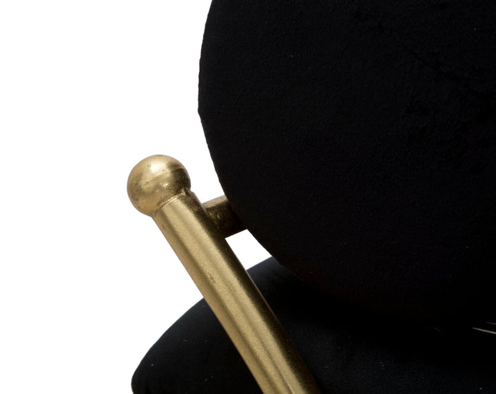 Schwarze Samtbank mit goldenen Metallbeinen