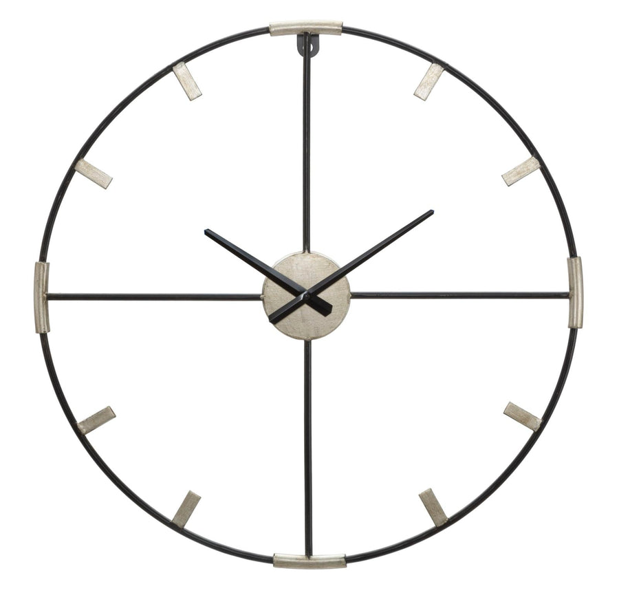 Silberne und schwarze Wanduhr aus Metall