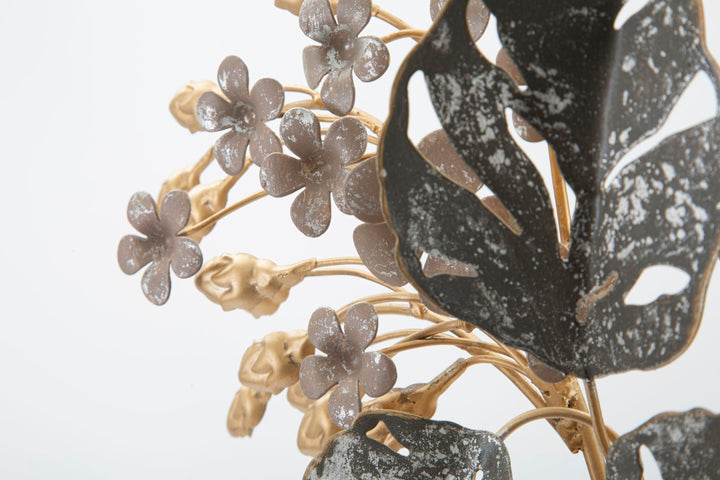 Vase mit Metallblumen (Moderne Dekoration)