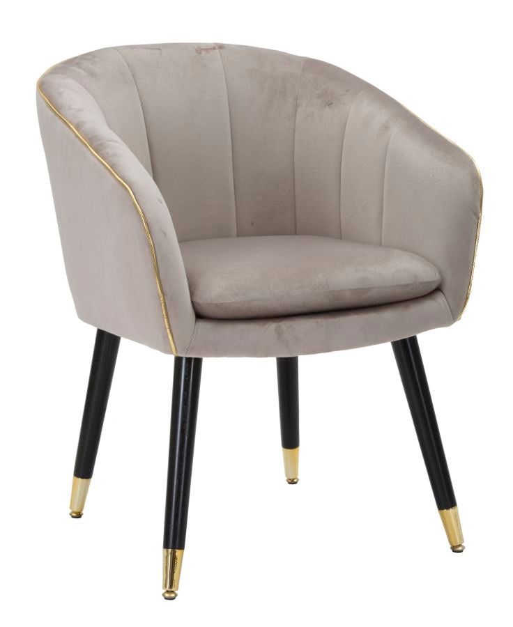 Grauer gepolsterter Sessel mit schwarzen Holzbeinen und goldenen Details