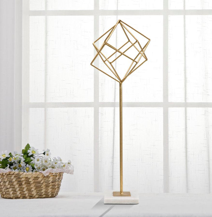 Großer goldener geometrischer Würfel Dekoration (Moderne Skulptur)