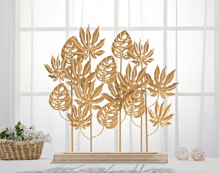 Blattgoldmuster Dekoration (Moderne Skulptur)