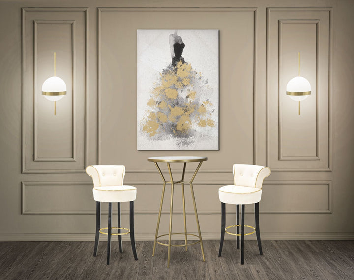 Barhocker aus cremefarbenem Samt mit schwarzen Holzbeinen und goldenen Details