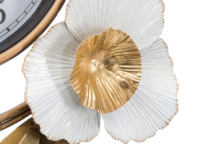 Elegante Wanduhr mit Blumenmuster in Gold und Weiß