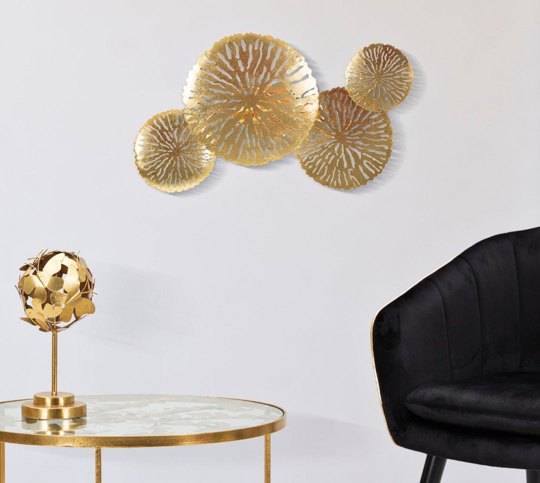 Geometrische runde Wandlampe aus goldfarbenem Metall