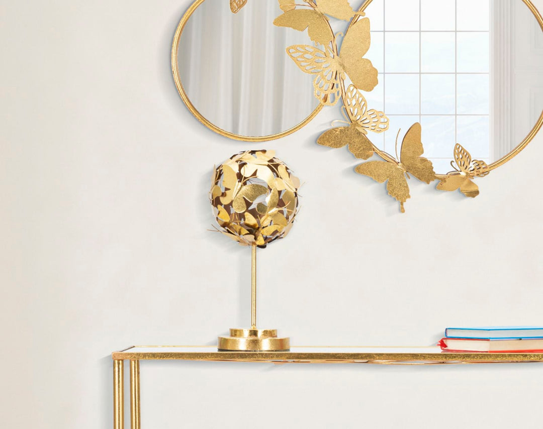 Goldene Schmetterlingskugel Dekoration (Moderne Skulptur)