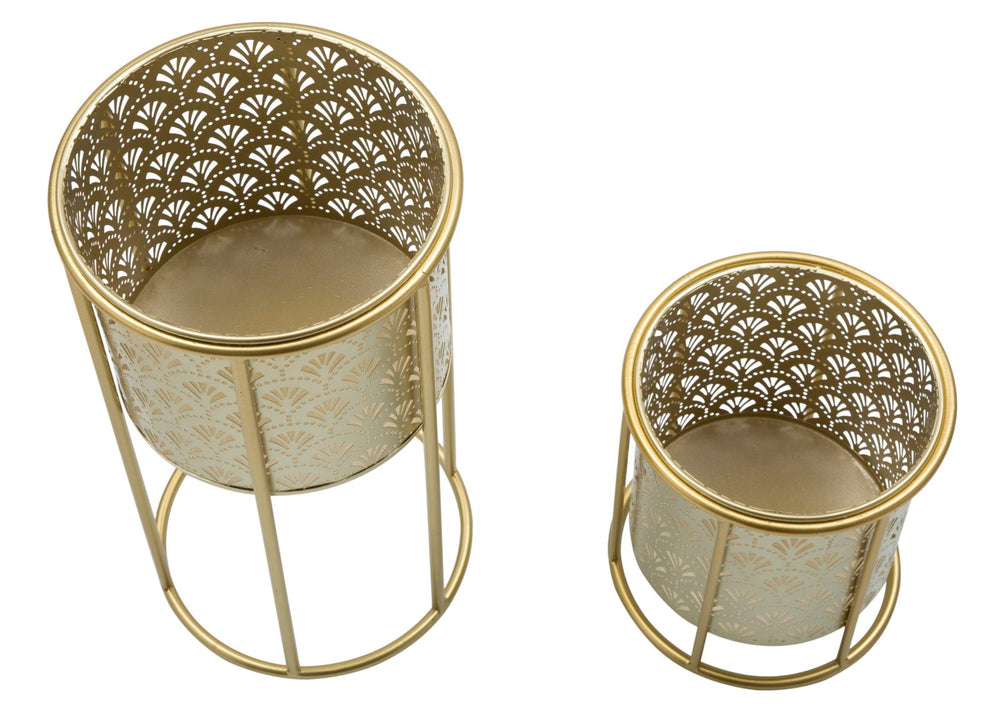 Runder Blumentopf aus goldenem Metall