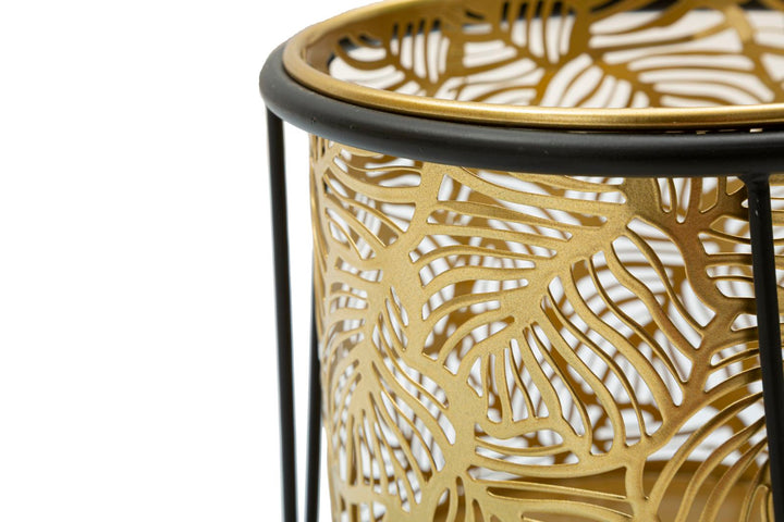 Runder Blumentopf aus goldenem Metall mit Blättermuster