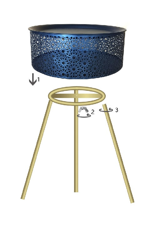 Runder schwarzer kleiner Tisch mit goldenen Metallbeinen