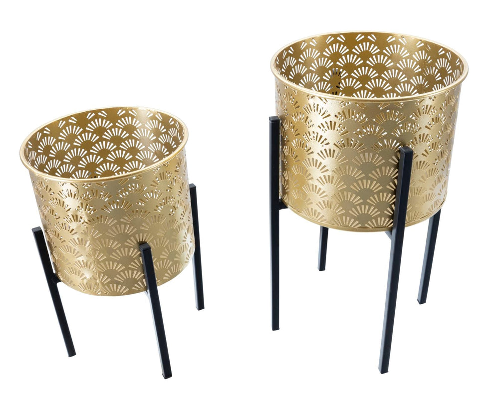 Runder Blumentopf aus goldenem Metall mit Blättermuster