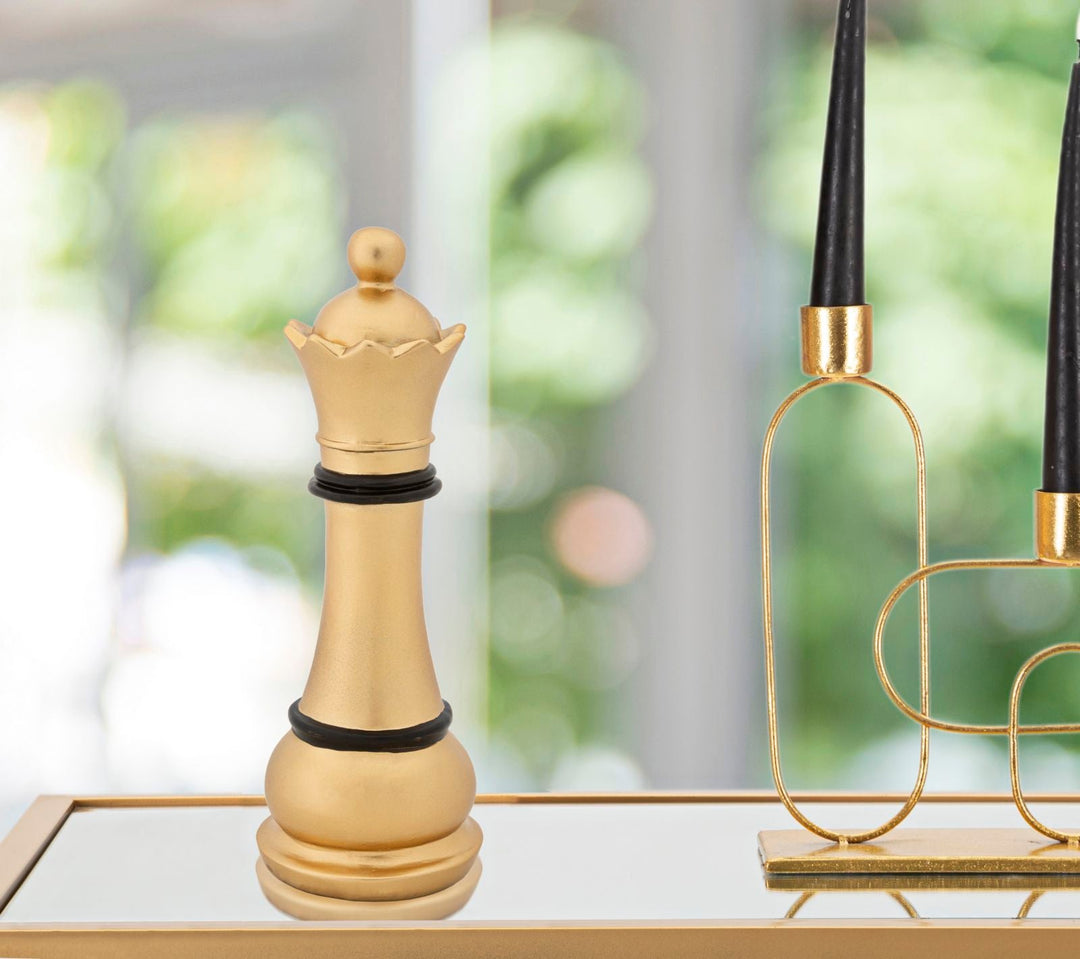 Gold & Schwarze Dame Schachfigur (Moderne Skulptur)