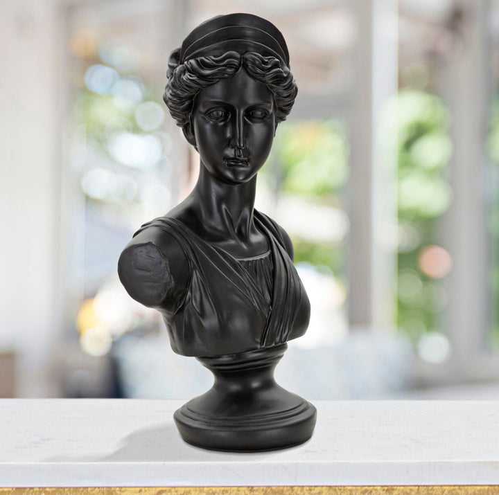 Schwarze Diana-Büste (Harz-Skulptur)