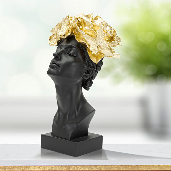 Weibliche Büste mit Schmetterlingen (Gold & Schwarz Moderne Dekoration)