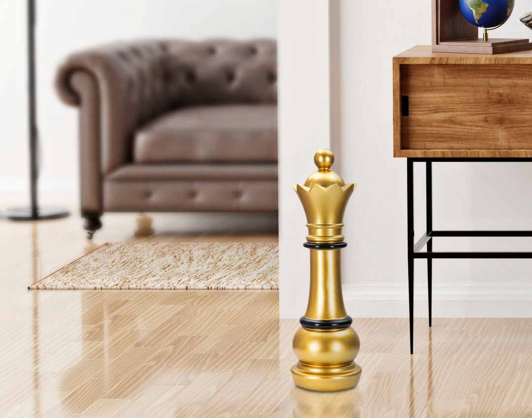 Gold & Schwarz Dame Schachfigur (Moderne Skulptur)