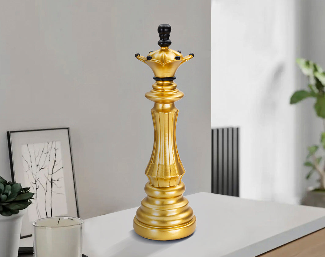 Gold & Schwarz Dame Schachfigur (Moderne Skulptur)