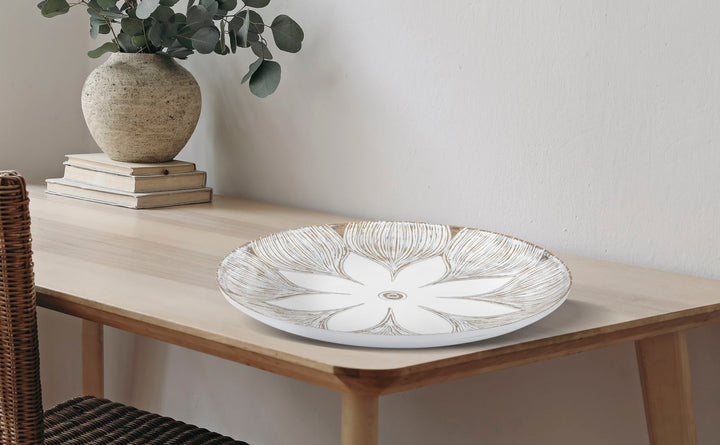 Weißes Dekotablett mit floralem Muster