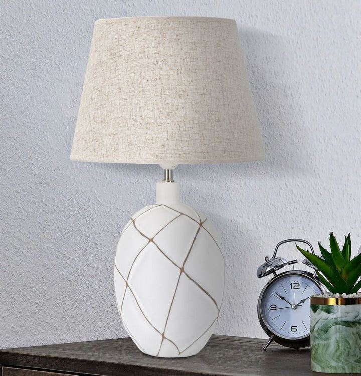Weiße Geometrische Tischlampe